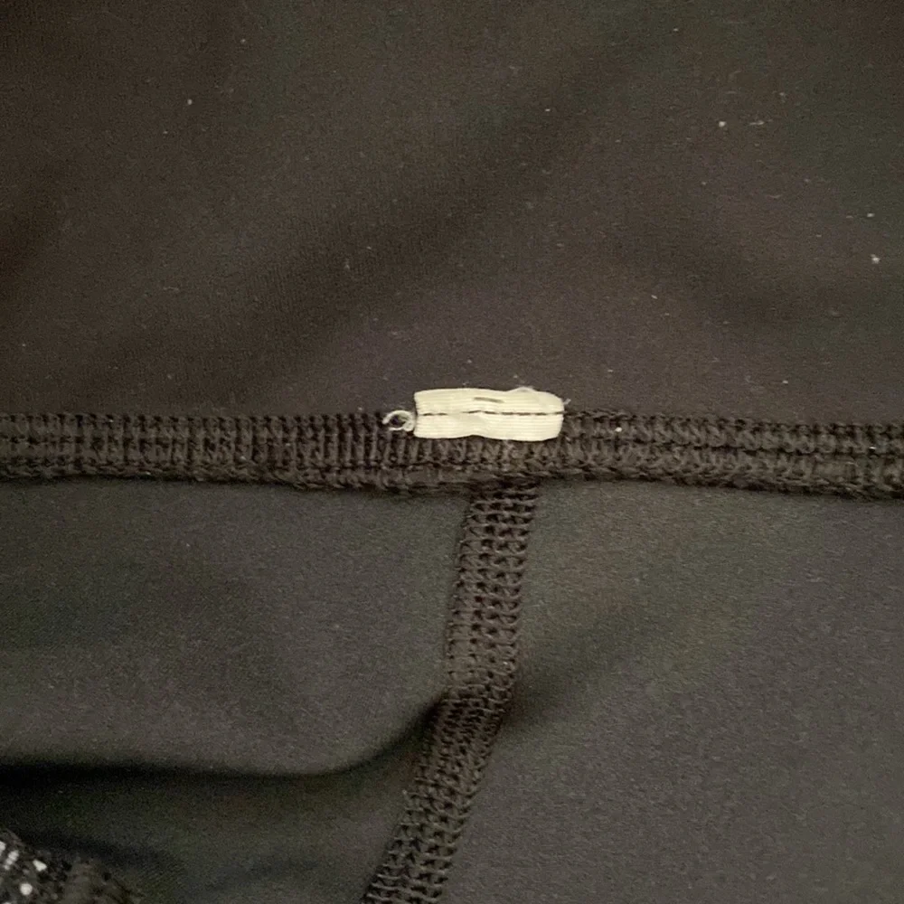 Lululemon black leggings - like new!